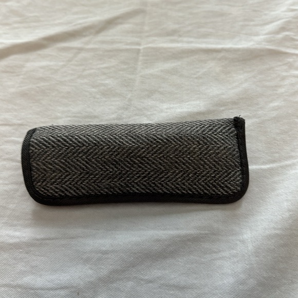 Foster Grant Eyewear Case - Picture 2 of 2